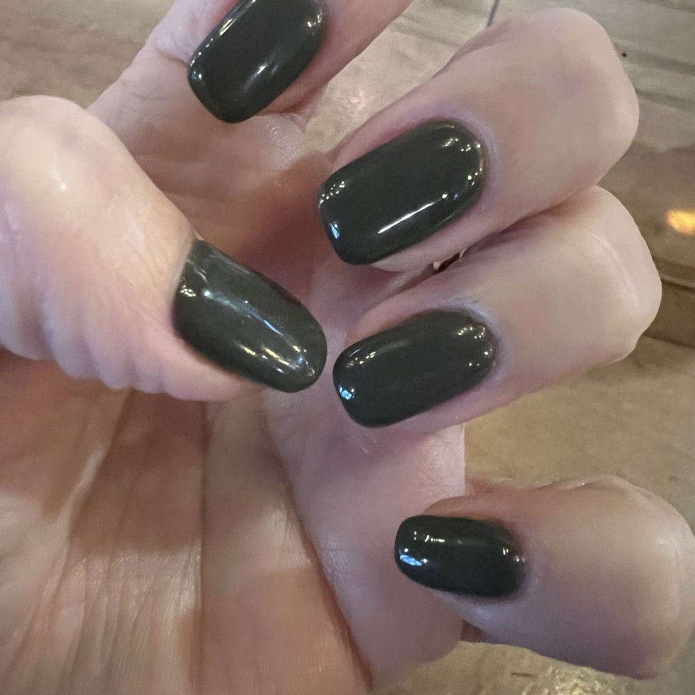 Meridian Styles - Gel manicure - Hair Salons Near Me - Meridian, Pennsylvania