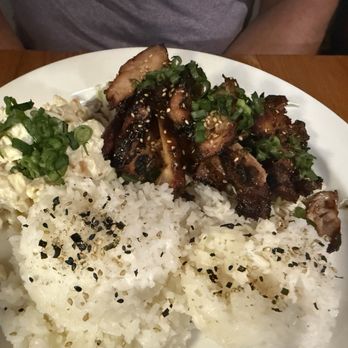 The Hideaway by Aloha Prime - BBQ chicken - American Near Me - Kihei, Hawaii The Hideaway by Aloha Prime - BBQ chicken - American Near Me - Kihei, Hawaii