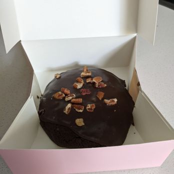 Crumbl - Woburn - Bakeries Near Me - Woburn, Massachusetts