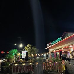 Reyes Mexican Grill - Patio