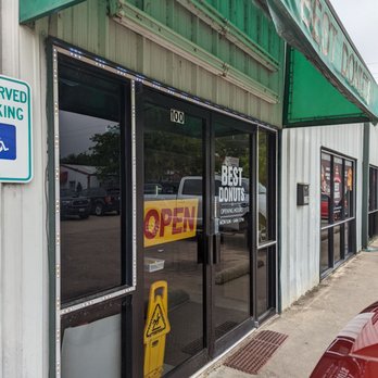 Best Donuts - the front of a restaurant - Donuts Near Me - McKinney, Texas