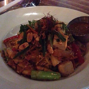 Earls Kitchen + Bar - Tofu noodle bowl - Canadian (New) Near Me - Toronto, Ontario Earls Kitchen + Bar - Tofu noodle bowl - Canadian (New) Near Me - Toronto, Ontario