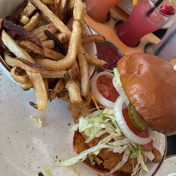 State Fare Kitchen & Bar - Chicken sandwich - New American Near Me - Houston, Texas