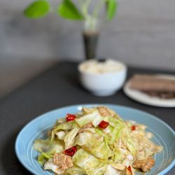 Yummy Kitchen - Cabbage with pork belly