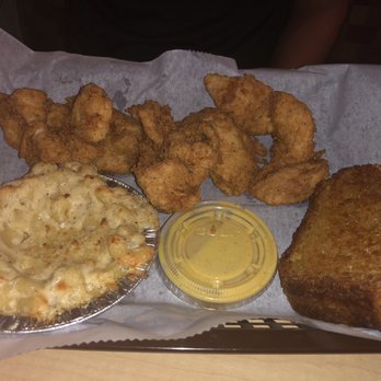 Stonington's Seafood - Chicken tender platter with Mac and cheese and cornbread - Seafood Near Me - Orlando, Florida Stonington's Seafood - Chicken tender platter with Mac and cheese and cornbread - Seafood Near Me - Orlando, Florida