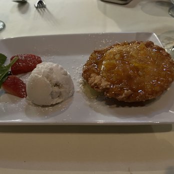 Malbec Argentinean Cuisine - Pastelito de Membrillo - almost like a sweet and glazed empanada - Argentine Near Me - Pasadena, California Malbec Argentinean Cuisine - Pastelito de Membrillo - almost like a sweet and glazed empanada - Argentine Near Me - Pasadena, California
