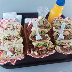 Punto Once - I'm the best critic of food since I am a authentic puertorican food chef !! The best tripletas !