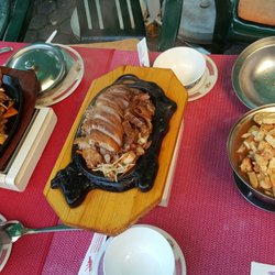 China Haus - ShaCha Rind, gebratene Ente auf Nudeln und Sprossen, Tofu Meeresfruechte Pot
