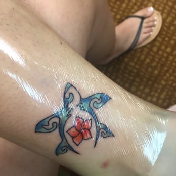 Blue Tiki Tattoo - Small turtle done by Jessica! - Tattoo Near Me - Kapaa, Hawaii