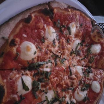 Bistro Six-One - Margherita pizza - Italian Near Me - Niagara-on-the-Lake, Ontario Bistro Six-One - Margherita pizza - Italian Near Me - Niagara-on-the-Lake, Ontario