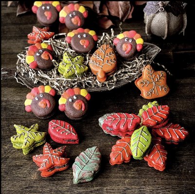 Thanksgiving/Fall Season - Fall season is about to kick off, so what other way to celebrate than with a dessert?! Order your fall & turkey day macarons! Thanksgiving/Fall Season - Fall season is about to kick off, so what other way to celebrate than with a dessert?! Order your fall & turkey day macarons!
