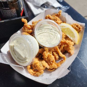 Yankee Lobster - Whole belly clam box - Seafood Markets Near Me - Boston, Massachusetts