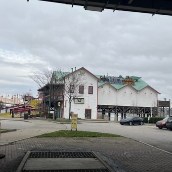 Joe's Crab Shack - Exterior - Seafood Near Me - Louisville, Kentucky