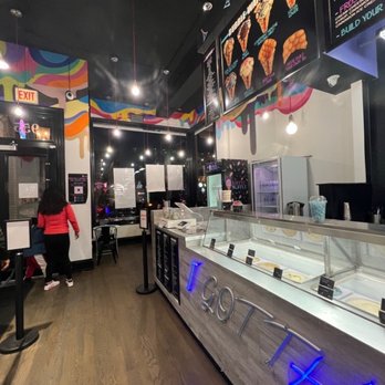 Eiffel Waffle - Ordering Area & front of the store - Desserts Near Me - Chicago, Illinois Eiffel Waffle - Ordering Area & front of the store - Desserts Near Me - Chicago, Illinois