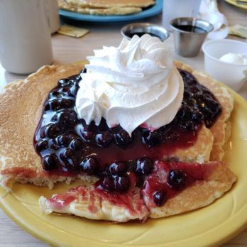 Drifter's Restaurant - Pancakes with blueberry topping - American Near Me - Escanaba, Michigan