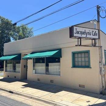 Jacquelyn's Cafe - Exterior street view - Cafes Near Me - Shreveport, Louisiana