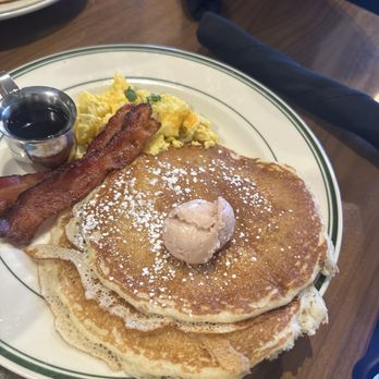 Fixins - Pancakes, bacon and eggs - Soul Food Near Me - Detroit, Michigan