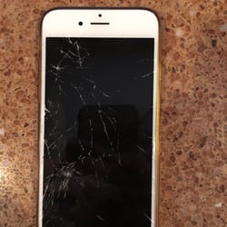 Sherman Oaks Mobile iPhone repair - Sad shattered phone before it was fixed