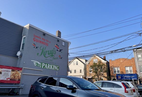 Krug's Tavern by null