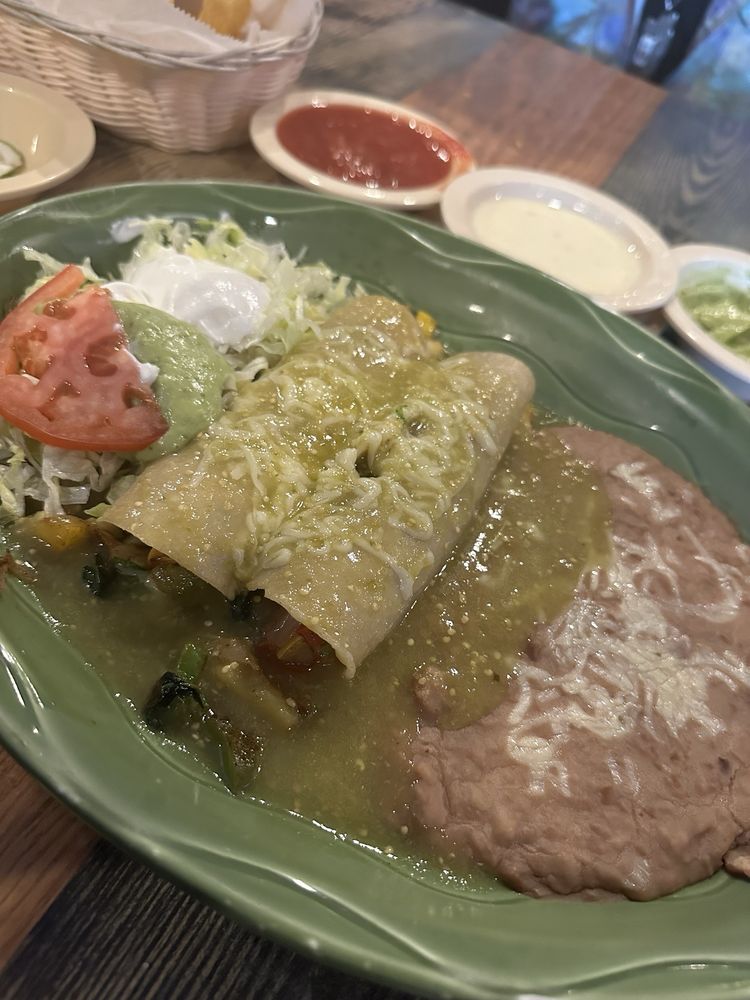 El Maguey Bar & Grill Logo