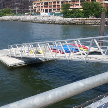 Pier 2 at Brooklyn Bridge Park - Kayaks in Brooklyn. - Skating Rinks Near Me - Brooklyn, New York