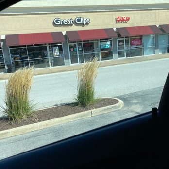 ZEKE'S 2 - a view of a grocery store - Caribbean Near Me - Bettendorf, Iowa ZEKE'S 2 - a view of a grocery store - Caribbean Near Me - Bettendorf, Iowa