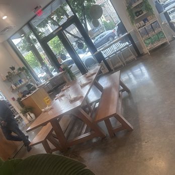 Bluestone Lane Larchmont Café - Coffee & Tea Near Me - Larchmont, New York Bluestone Lane Larchmont Café - Coffee & Tea Near Me - Larchmont, New York
