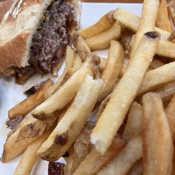 Bridgewater Bistro - Bistro burger--overcooked and bland - New American Near Me - Astoria, Oregon