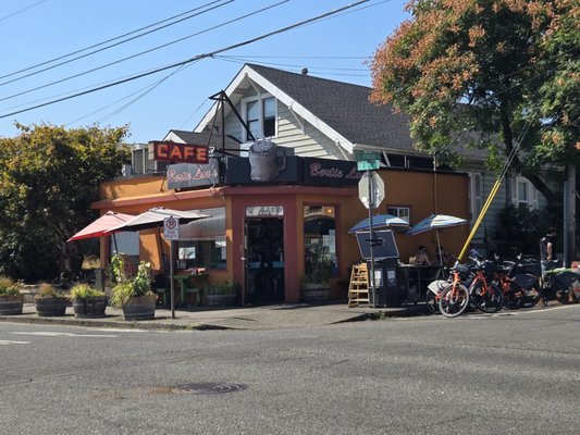 Bertie Lou's Cafe by null