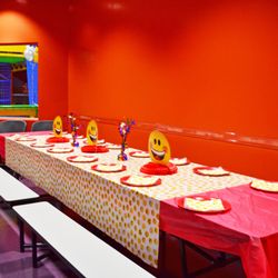 Uptown Jungle Fun Park - Private party rooms