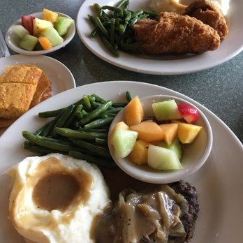 Southern Star - hamburger steak w onions and mushrooms chicken fried mash fresh green beans fruit salad very tasty downside corn bread dry. Clean good $ - Southern Near Me - Chattanooga, Tennessee