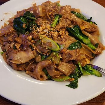 Koon Thai Kitchen - Padseew w beef - Thai Near Me - San Diego, California