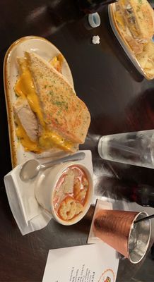 Grilled Cheese Bar by null