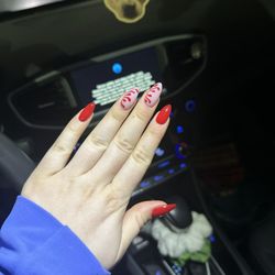 French Nail - Custom nails by Hailey