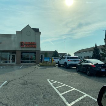 BIGGBY COFFEE - cars parked in a parking lot - Coffee & Tea Near Me - Kentwood, Michigan