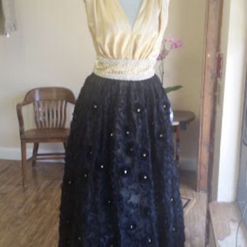 Valeria's Alteration - Bridal Near Me - Westerly, Rhode Island