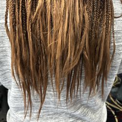Magic Boss Braids - There's clearly knots on my braids and the ends looks like trash.