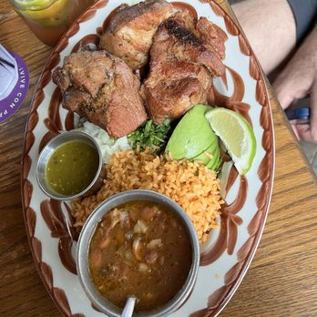 Mama Betty’s - Carnitas - Cocktail Bars Near Me - Austin, Texas