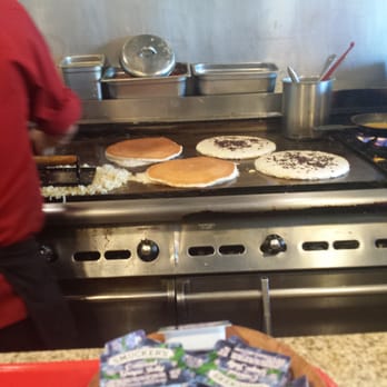 Night & Day Cafe - Pancakes are huge - Beer Bar Near Me - Coronado, California