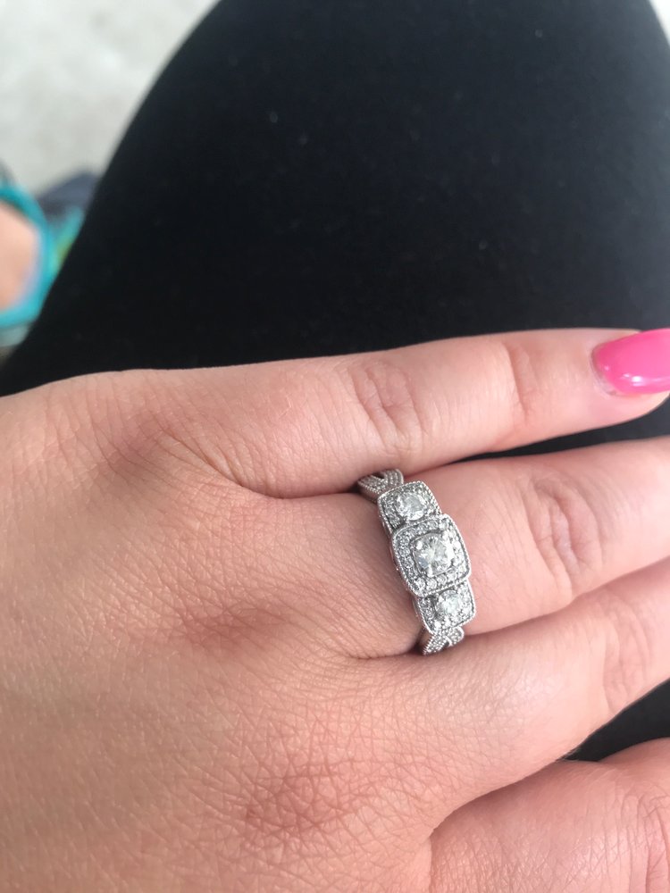 GUZZARDO FINE JEWELERS Updated April 2024 33 Photos 124 N Morrison Blvd, Hammond