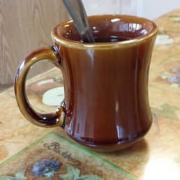 That is the same type of coffee mug that Peggy Bundy used in the first four seasons of "Married with Children" =) That is the same type of coffee mug that Peggy Bundy used in the first four seasons of "Married with Children" =)
