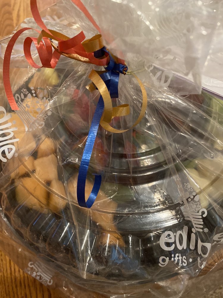 EDIBLE ARRANGEMENTS Updated March 2024 35 Photos & 43 Reviews 8520 W Desert Inn Rd, Las