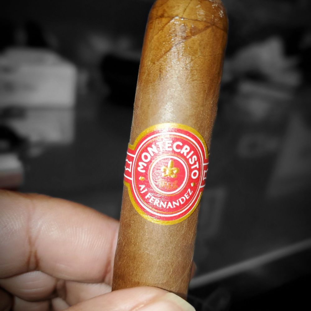 BELVEDERE CIGAR LOUNGE Updated September 2024 44 Photos 239 North