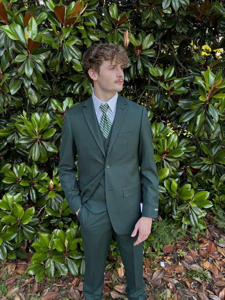 FORMALWEAR OUTLET Updated October 2024 36 Photos & 26 Reviews 415