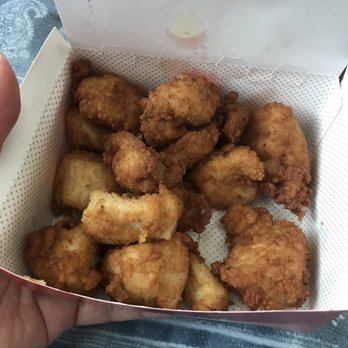 Chick-fil-A - Sad looking 12 piece. Guess it's true that you get f*cked when using drive-thru :( - Fast Food Near Me - Walnut Creek, California