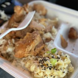 Grindz Food Truck - Chicken Macaroni with a mountain of rice