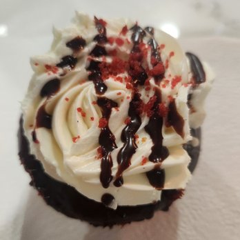Molly's Cupcakes - Red Velvet Lava Cupcake. Delicious! - Cupcakes Near Me - Orland Park, Illinois Molly's Cupcakes - Red Velvet Lava Cupcake. Delicious! - Cupcakes Near Me - Orland Park, Illinois