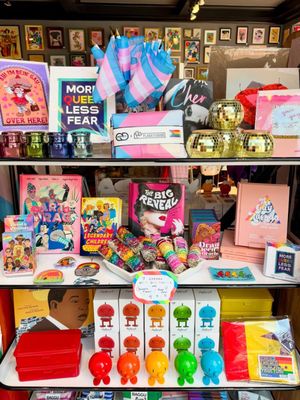 Foursided Card + Gift - On Clark in Lakeview by null