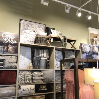 Kirkland's - Home Decor Near Me - Clovis, California
