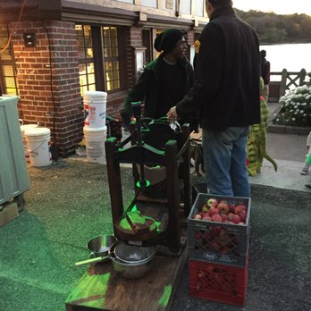 Jamaica Pond Lantern Parade - Freshly-Pressed Hot Apple Cider - Festivals Near Me - Jamaica Plain, Massachusetts Jamaica Pond Lantern Parade - Freshly-Pressed Hot Apple Cider - Festivals Near Me - Jamaica Plain, Massachusetts